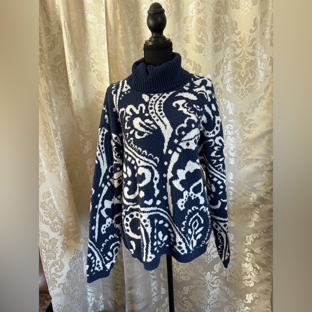 St. John's Bay Navy And White Cowl Neck Sweater/D017